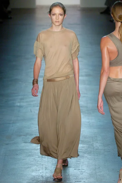 Look 2